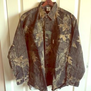 Men’s long sleeve shirt